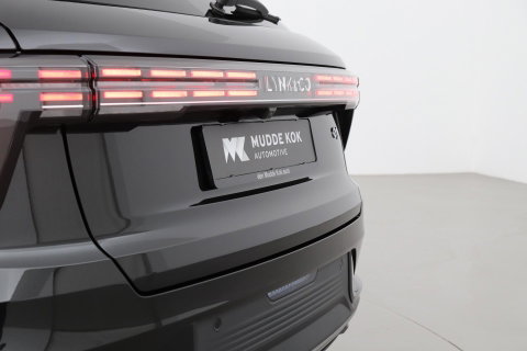 Lynk & Co 01 1.5 More | ACC | Panoramadak | 360° Camera | Stoel+Stuurverwarming | BLIS | 20 Inch