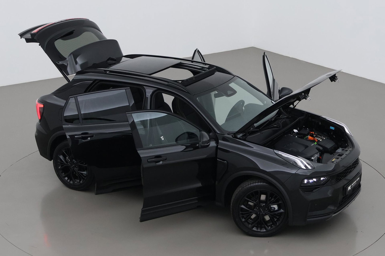 Lynk & Co 01 1.5 More | ACC | Panoramadak | 360° Camera | Stoel+Stuurverwarming | BLIS | 20 Inch