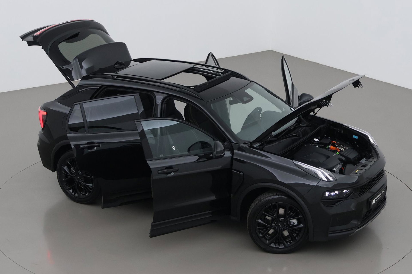 Lynk & Co 01 1.5 More | ACC | Panoramadak | 360° Camera | Stoel+Stuurverwarming | BLIS | 20 Inch
