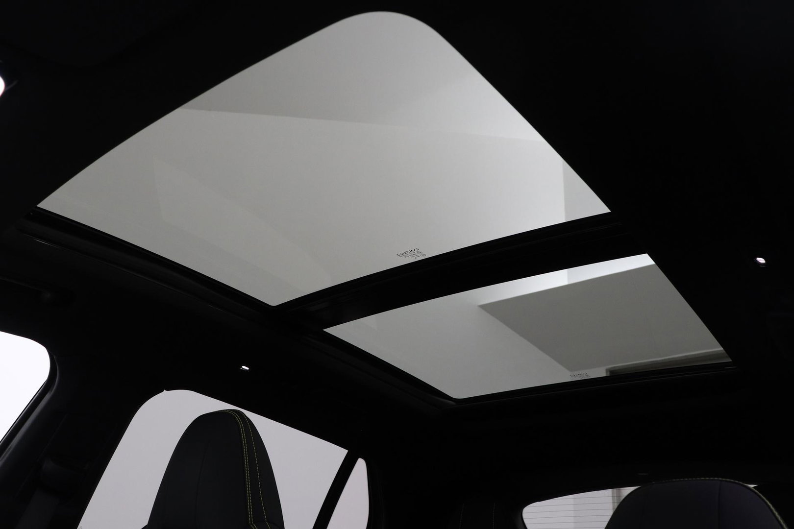 Lynk & Co 01 1.5 More | ACC | Panoramadak | 360° Camera | Stoel+Stuurverwarming | BLIS | 20 Inch
