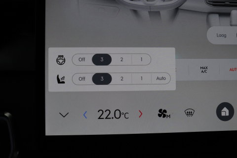 Lynk & Co 01 1.5 More | ACC | Panoramadak | 360° Camera | Stoel+Stuurverwarming | BLIS | 20 Inch