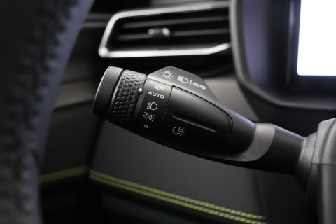 Lynk & Co 01 1.5 More | ACC | Panoramadak | 360° Camera | Stoel+Stuurverwarming | BLIS | 20 Inch