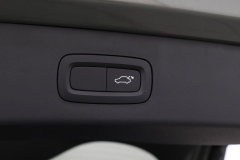 Lynk & Co 01 1.5 More | ACC | Panoramadak | 360° Camera | Stoel+Stuurverwarming | BLIS | 20 Inch