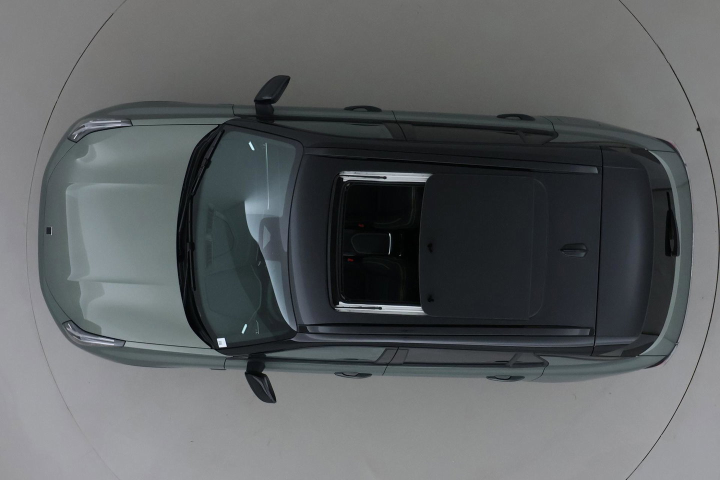Lynk & Co 01 1.5 More | ACC | Panoramadak | 360° Camera | Stoel+Stuurverwarming | BLIS | 20 Inch