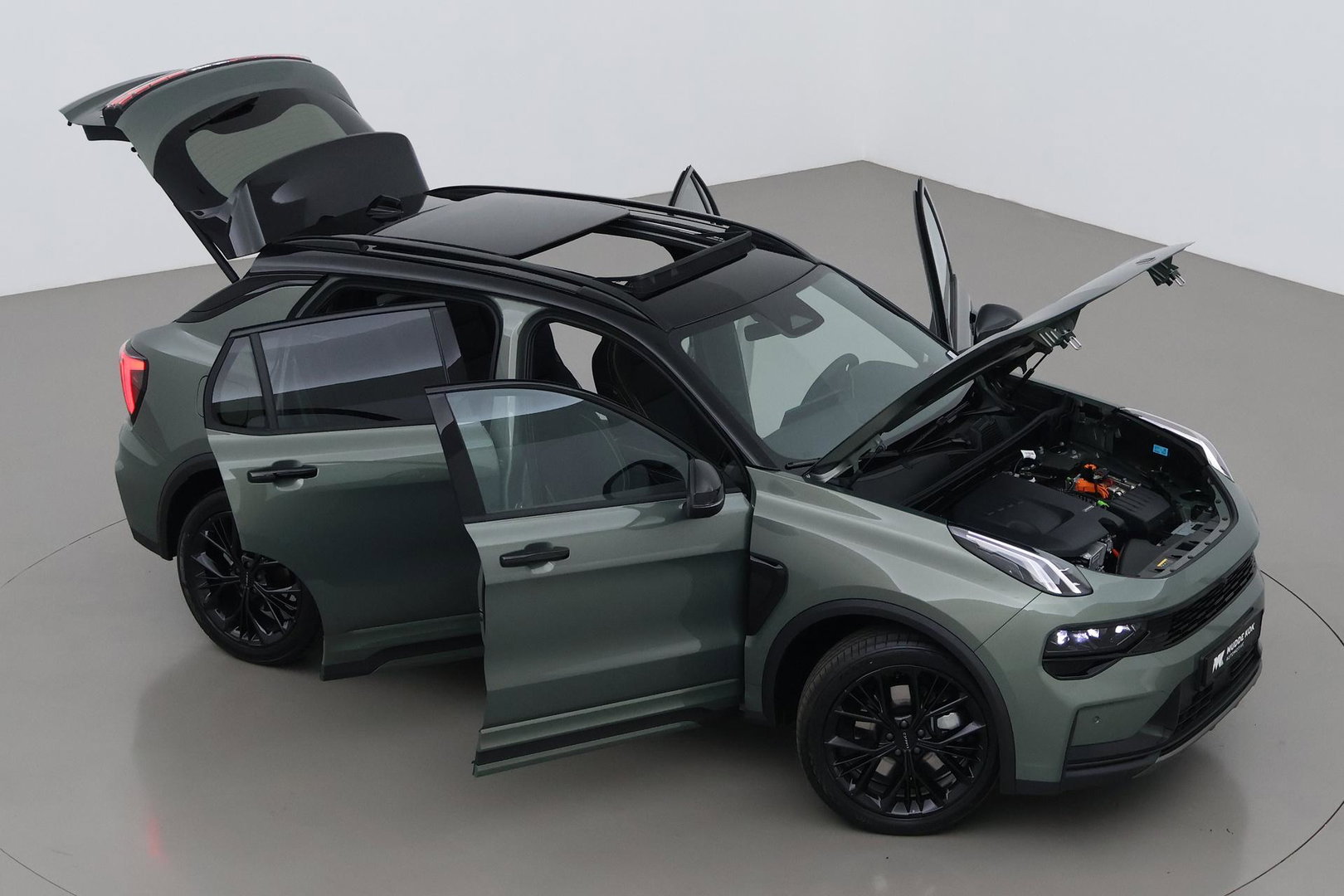 Lynk & Co 01 1.5 More | ACC | Panoramadak | 360° Camera | Stoel+Stuurverwarming | BLIS | 20 Inch