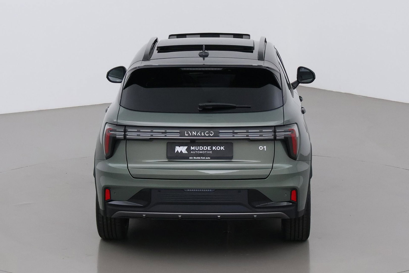 Lynk & Co 01 1.5 More | ACC | Panoramadak | 360° Camera | Stoel+Stuurverwarming | BLIS | 20 Inch