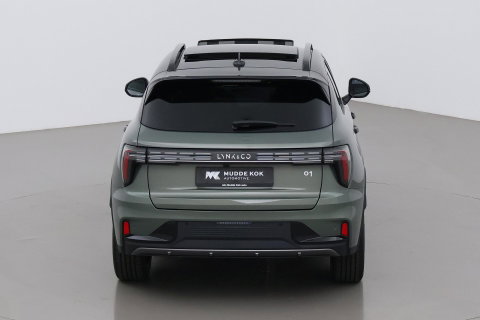 Lynk & Co 01 1.5 More | ACC | Panoramadak | 360° Camera | Stoel+Stuurverwarming | BLIS | 20 Inch