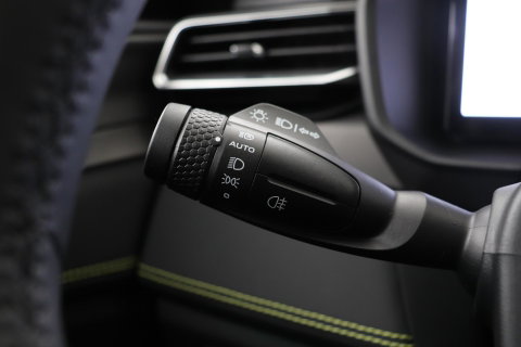 Lynk & Co 01 1.5 More | ACC | Panoramadak | 360° Camera | Stoel+Stuurverwarming | BLIS | 20 Inch