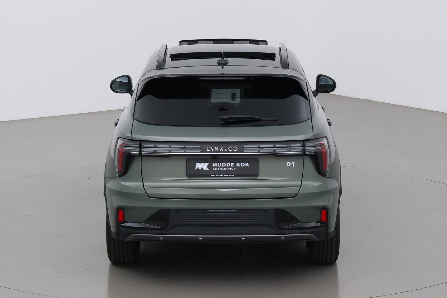 Lynk & Co 01 1.5 More | ACC | Panoramadak | 360° Camera | Stoel+Stuurverwarming | BLIS | 20 Inch