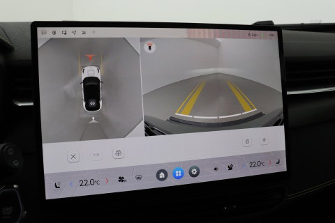 Lynk & Co 01 1.5 More | ACC | Panoramadak | 360° Camera | Stoel+Stuurverwarming | BLIS | 20 Inch