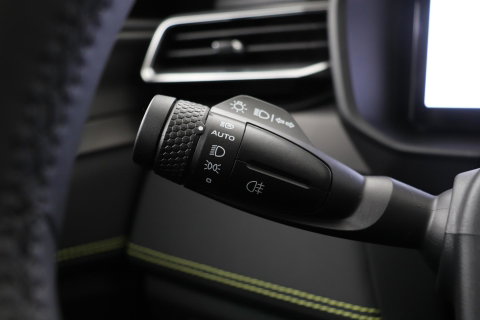 Lynk & Co 01 1.5 More | ACC | Panoramadak | 360° Camera | Stoel+Stuurverwarming | BLIS | 20 Inch