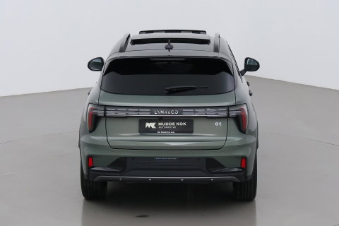 Lynk & Co 01 1.5 More | ACC | Panoramadak | 360° Camera | Stoel+Stuurverwarming | BLIS | 20 Inch