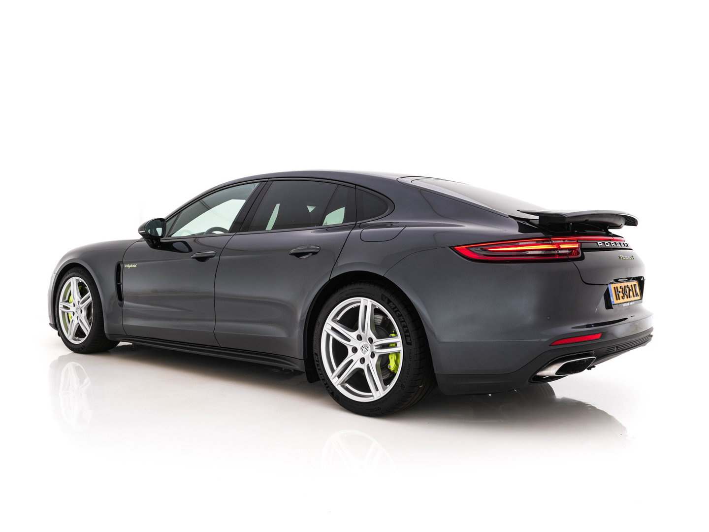Porsche Panamera 2.9 4 E-Hybrid (Plug-in) {SoH-99%) Aut. *SPORT-CHRONO | LEATHER | BOSE-AUDIO |  FULL-LED | SOFTCLOSE | ADAPTIVE-CRUISE | BLINDSPOT | MEMORY-PACK | HEATED-SPORTSEATS | CARBON | CAMERA | DIGI-COCKPIT | PRIVACY-GLASS | 20''ALU*