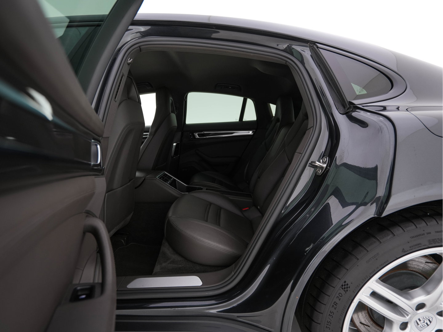 Porsche Panamera 2.9 4 E-Hybrid (Plug-in) {SoH-99%) Aut. *SPORT-CHRONO | LEATHER | BOSE-AUDIO |  FULL-LED | SOFTCLOSE | ADAPTIVE-CRUISE | BLINDSPOT | MEMORY-PACK | HEATED-SPORTSEATS | CARBON | CAMERA | DIGI-COCKPIT | PRIVACY-GLASS | 20''ALU*
