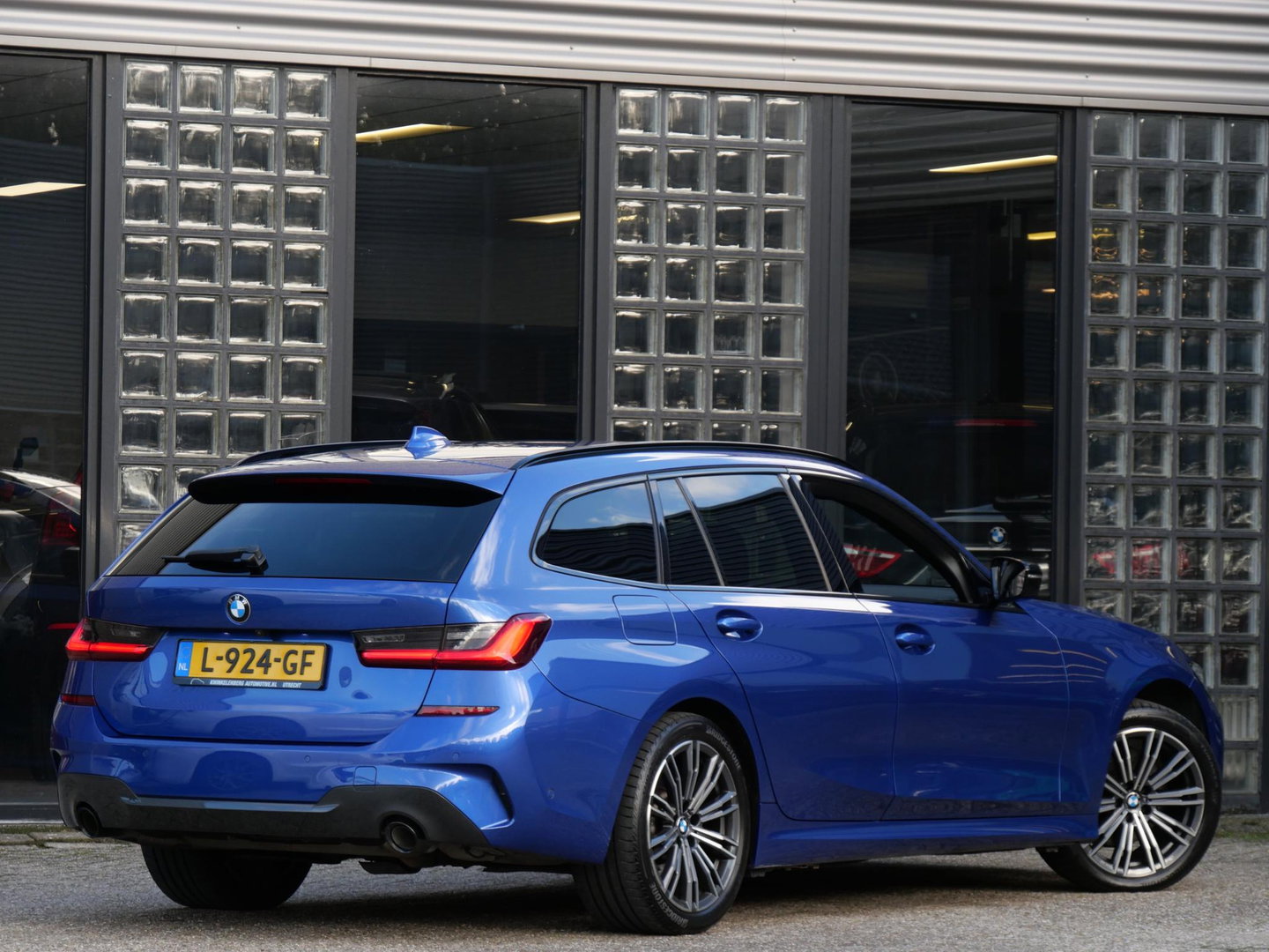 BMW 3 Serie Touring 320e M-SPORT/ LEER/ ADAPTIVE CRUISE/ LASER LED/ HiFi AUDIO/ SHADOWLINE/ SOH 90%