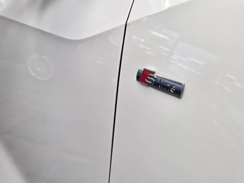 Audi Q2 35 TFSI S Edition S Line Virtueel cockpit 18"LM Navigatie