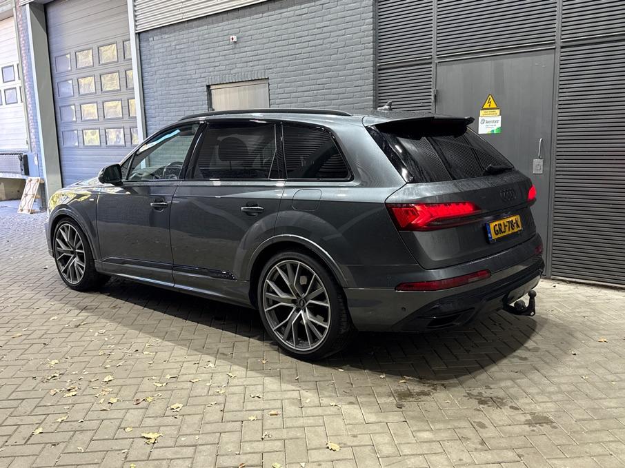 Audi Q7 55 TFSI e quattro Pro Line S | Panoramadak | Luchtvering | Trekhaak | Stoel- Stuurverwarming | ACC