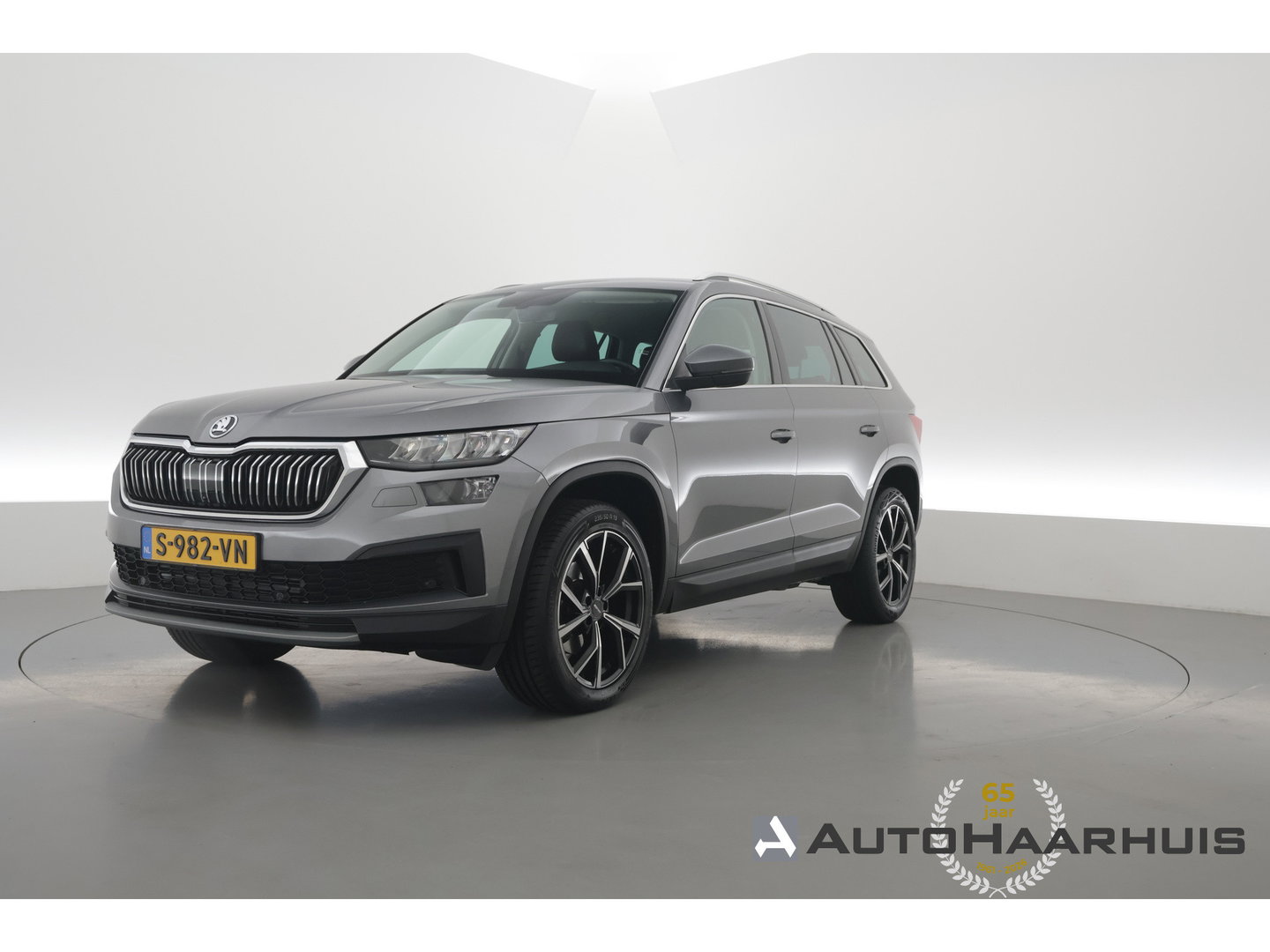 Škoda Kodiaq 1.5 TSI Business Edition 7p. | Rijklaar! | Adapt. Cruise | Camera | Keyless | Stoel- Stuurverw. | Apple CarPlay | Navi |