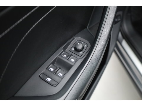Škoda Kodiaq 1.5 TSI Business Edition 7p. | Rijklaar! | Adapt. Cruise | Camera | Keyless | Stoel- Stuurverw. | Apple CarPlay | Navi |