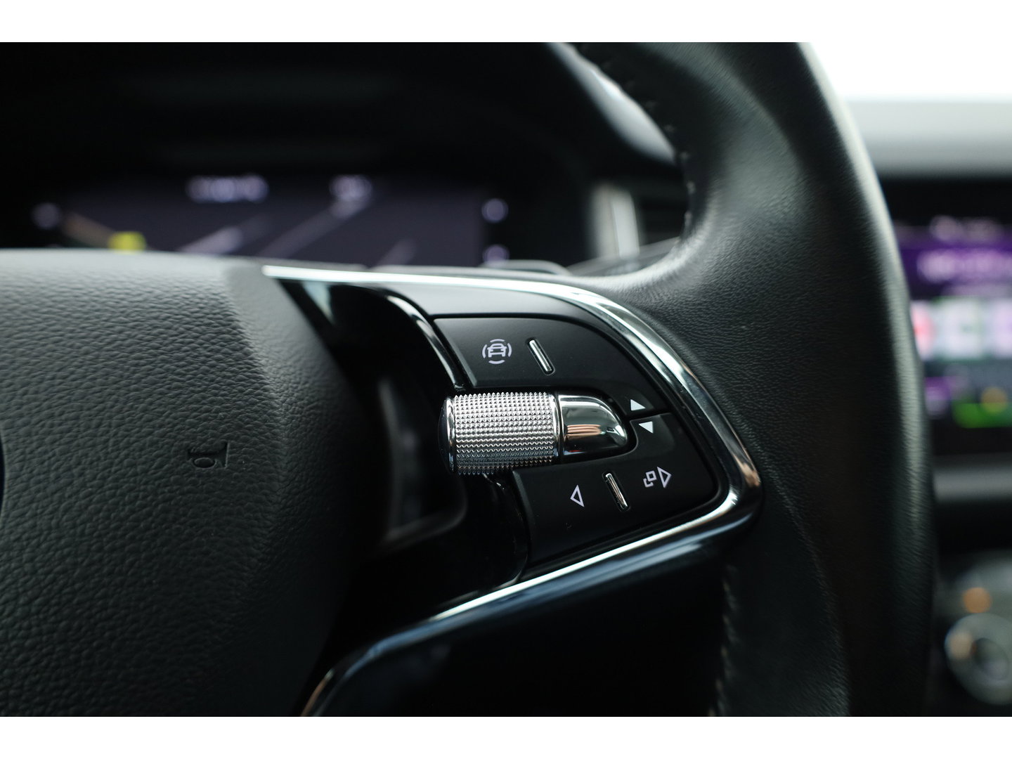 Škoda Kodiaq 1.5 TSI Business Edition 7p. | Rijklaar! | Adapt. Cruise | Camera | Keyless | Stoel- Stuurverw. | Apple CarPlay | Navi |