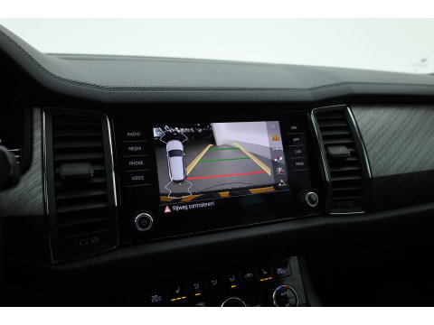 Škoda Kodiaq 1.5 TSI Business Edition 7p. | Rijklaar! | Adapt. Cruise | Camera | Keyless | Stoel- Stuurverw. | Apple CarPlay | Navi |