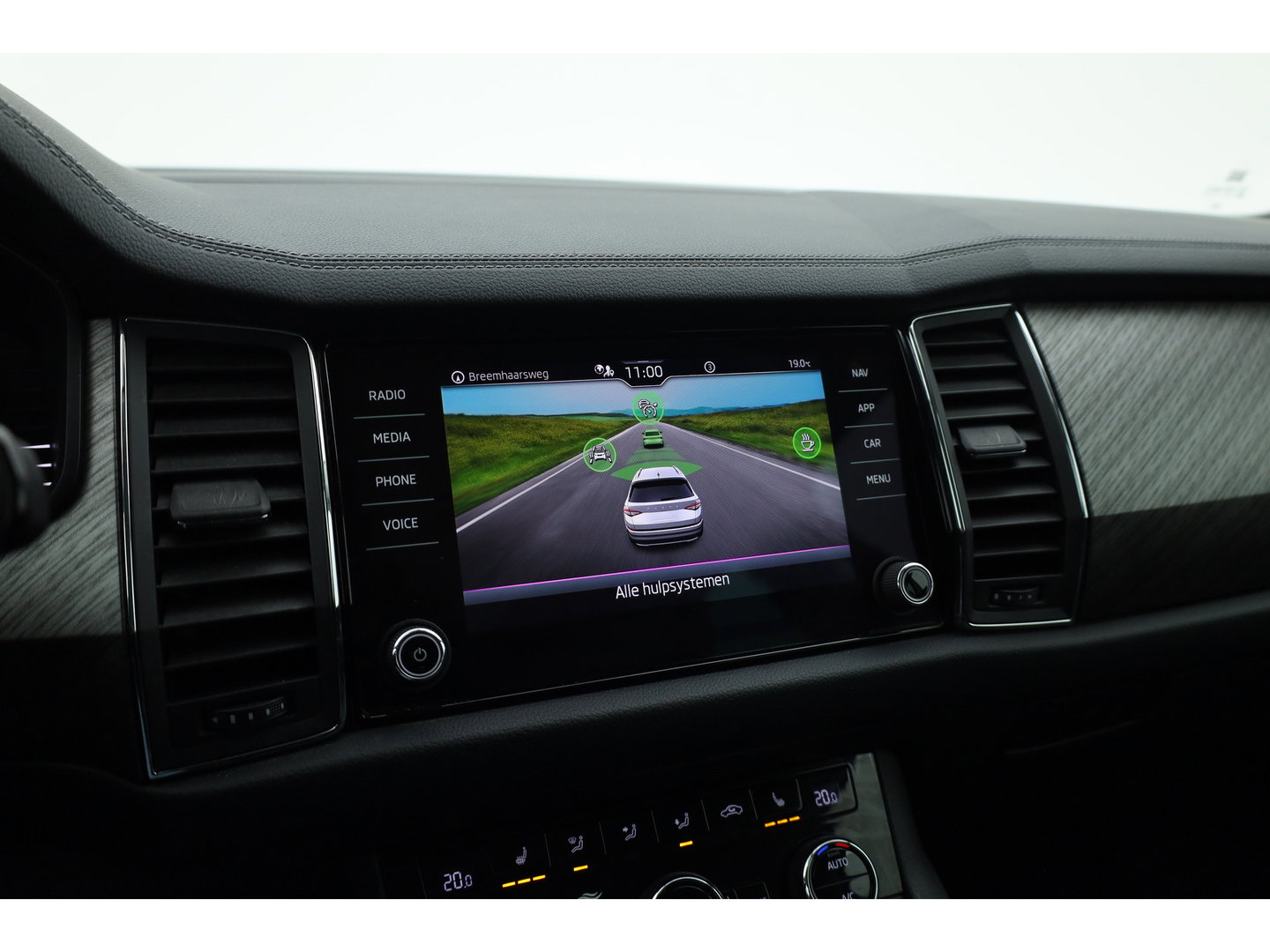 Škoda Kodiaq 1.5 TSI Business Edition 7p. | Rijklaar! | Adapt. Cruise | Camera | Keyless | Stoel- Stuurverw. | Apple CarPlay | Navi |