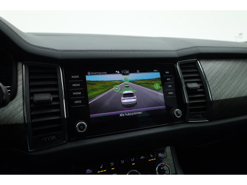 Škoda Kodiaq 1.5 TSI Business Edition 7p. | Rijklaar! | Adapt. Cruise | Camera | Keyless | Stoel- Stuurverw. | Apple CarPlay | Navi |