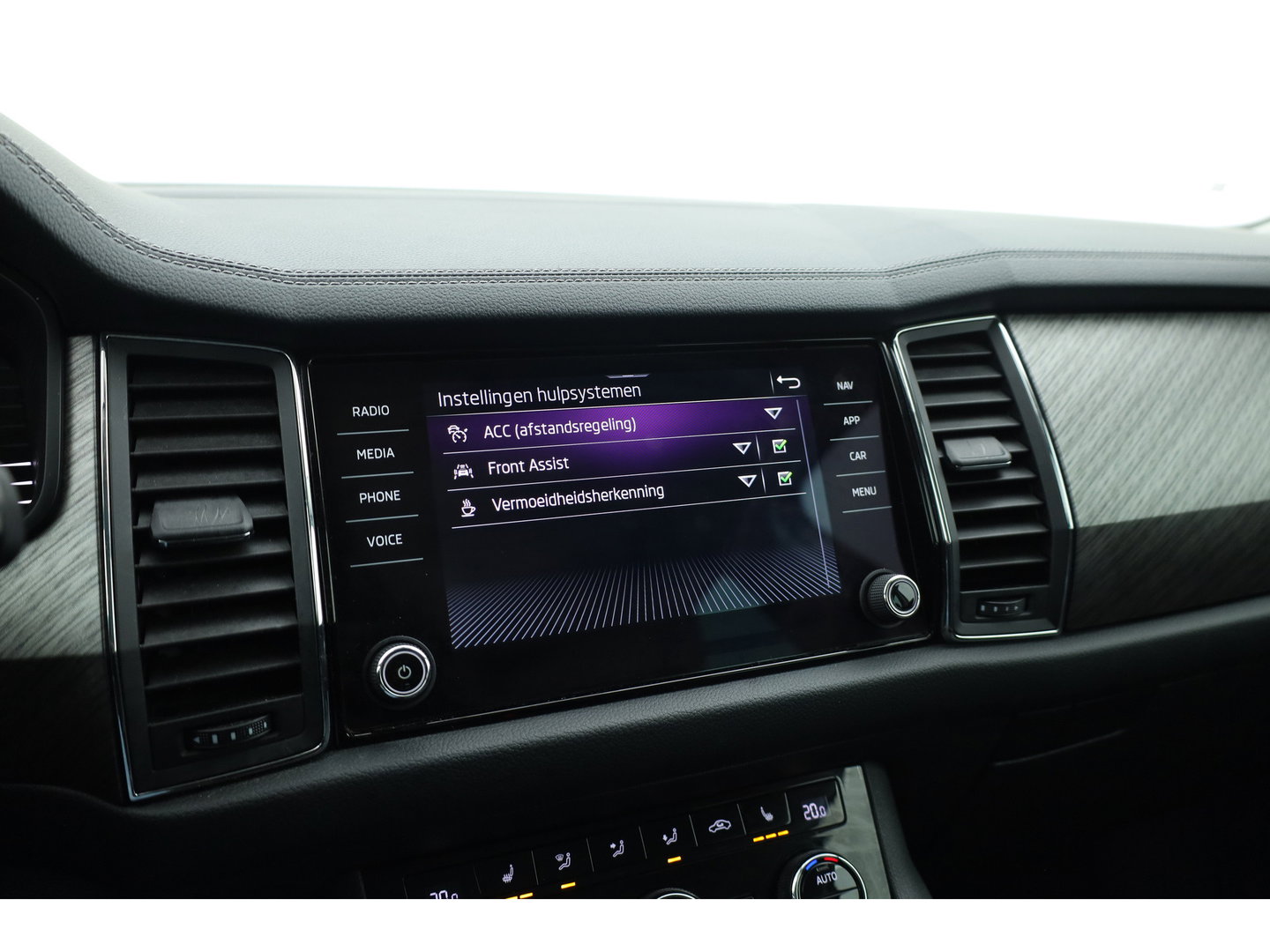 Škoda Kodiaq 1.5 TSI Business Edition 7p. | Rijklaar! | Adapt. Cruise | Camera | Keyless | Stoel- Stuurverw. | Apple CarPlay | Navi |