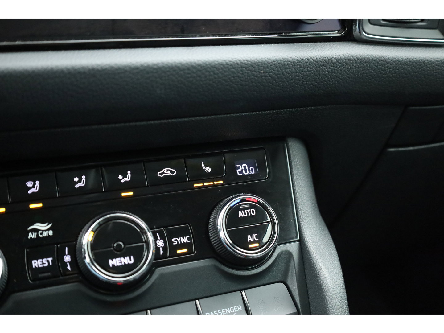 Škoda Kodiaq 1.5 TSI Business Edition 7p. | Rijklaar! | Adapt. Cruise | Camera | Keyless | Stoel- Stuurverw. | Apple CarPlay | Navi |