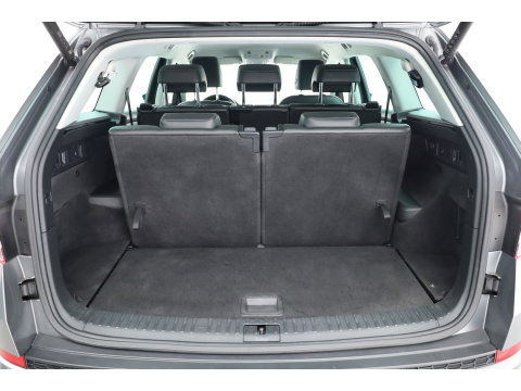 Škoda Kodiaq 1.5 TSI Business Edition 7p. | Rijklaar! | Adapt. Cruise | Camera | Keyless | Stoel- Stuurverw. | Apple CarPlay | Navi |
