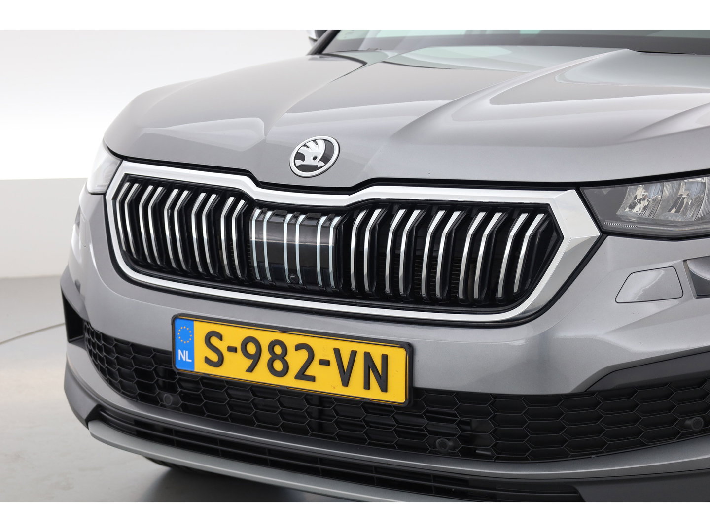 Škoda Kodiaq 1.5 TSI Business Edition 7p. | Rijklaar! | Adapt. Cruise | Camera | Keyless | Stoel- Stuurverw. | Apple CarPlay | Navi |