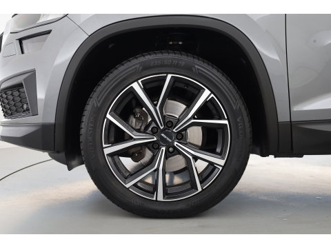 Škoda Kodiaq 1.5 TSI Business Edition 7p. | Rijklaar! | Adapt. Cruise | Camera | Keyless | Stoel- Stuurverw. | Apple CarPlay | Navi |
