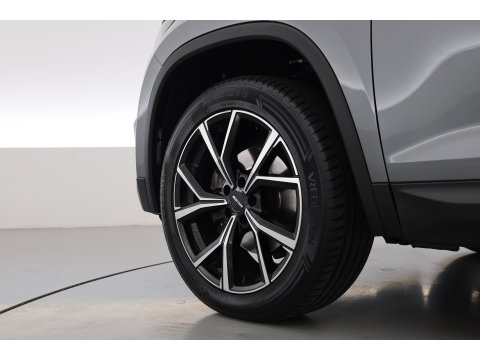 Škoda Kodiaq 1.5 TSI Business Edition 7p. | Rijklaar! | Adapt. Cruise | Camera | Keyless | Stoel- Stuurverw. | Apple CarPlay | Navi |