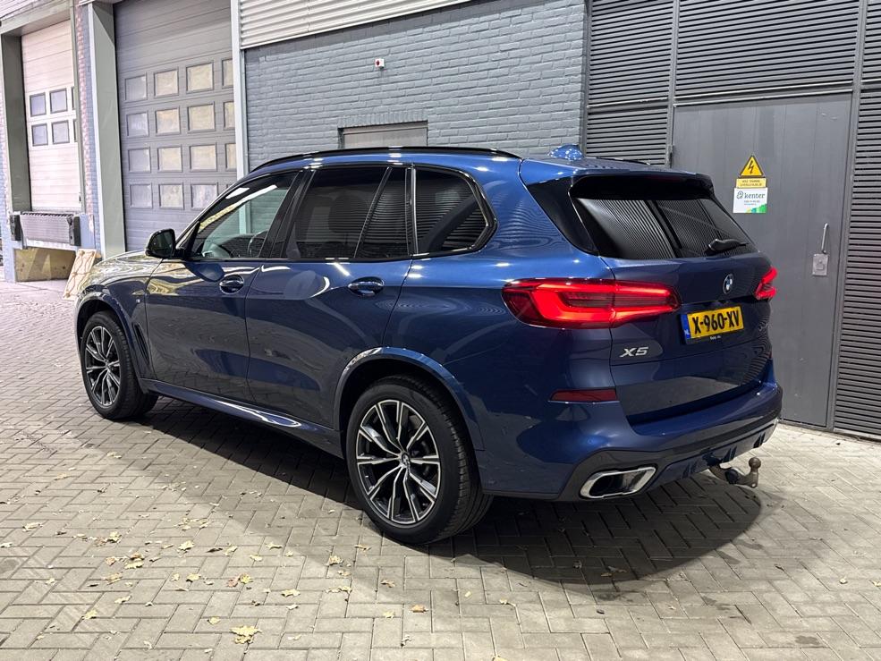 BMW X5 xDrive40i High Executive | 7-persoons | Luchtvering | Trekhaak | Panoramadak