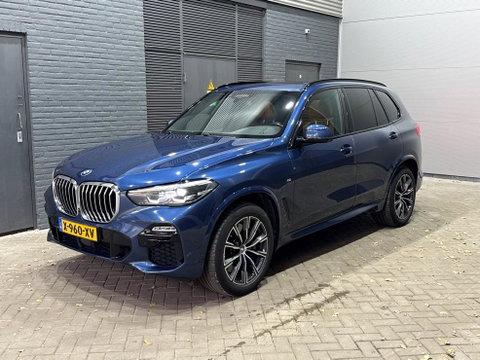 BMW X5 xDrive40i High Executive | 7-persoons | Luchtvering | Trekhaak | Panoramadak