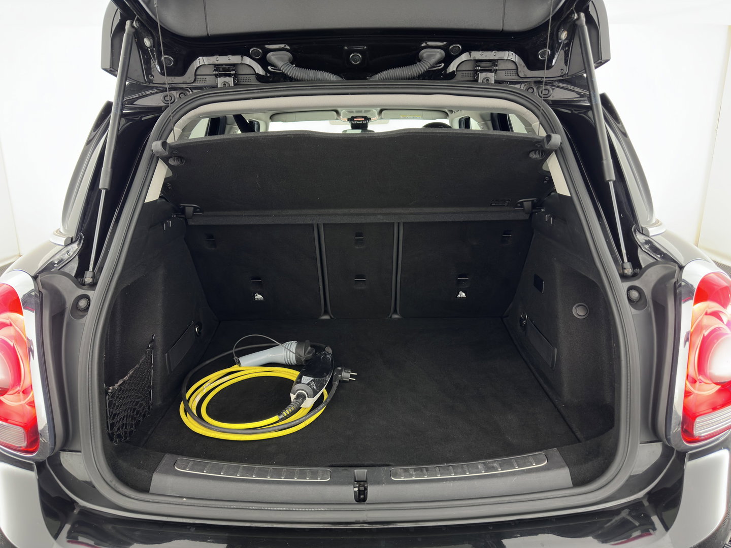 MINI Countryman 1.5 Cooper S E ALL4 (Plug-in) Aut. *LEATHER-FABRIC | FULL-LED | SPORT-SEATS | AMBIENT-LIGHT | KEYLESS | PRIVACY-GLASS | NAVI-FULLMAP | ECC | PDC | CRUISE | 18''ALU*