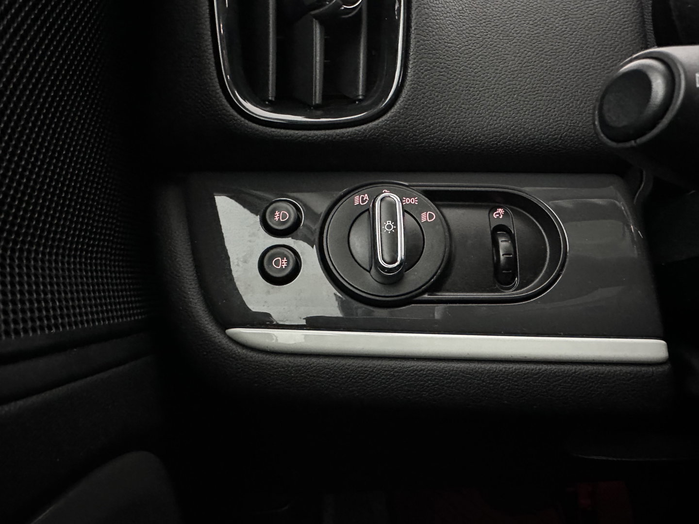 MINI Countryman 1.5 Cooper S E ALL4 (Plug-in) Aut. *LEATHER-FABRIC | FULL-LED | SPORT-SEATS | AMBIENT-LIGHT | KEYLESS | PRIVACY-GLASS | NAVI-FULLMAP | ECC | PDC | CRUISE | 18''ALU*