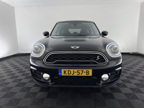 MINI Countryman 1.5 Cooper S E ALL4 (Plug-in) Aut. *LEATHER-FABRIC | FULL-LED | SPORT-SEATS | AMBIENT-LIGHT | KEYLESS | PRIVACY-GLASS | NAVI-FULLMAP | ECC | PDC | CRUISE | 18''ALU*