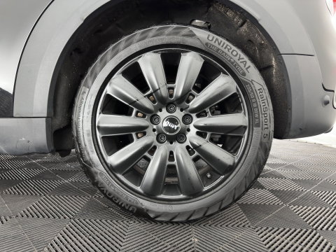MINI Countryman 1.5 Cooper S E ALL4 (Plug-in) Aut. *LEATHER-FABRIC | FULL-LED | SPORT-SEATS | AMBIENT-LIGHT | KEYLESS | PRIVACY-GLASS | NAVI-FULLMAP | ECC | PDC | CRUISE | 18''ALU*