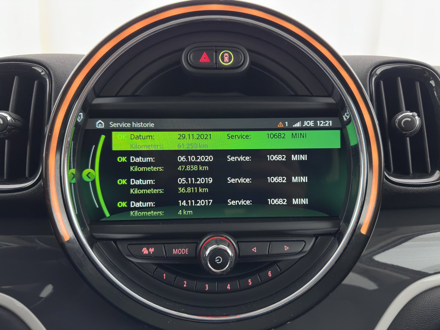 MINI Countryman 1.5 Cooper S E ALL4 (Plug-in) Aut. *LEATHER-FABRIC | FULL-LED | SPORT-SEATS | AMBIENT-LIGHT | KEYLESS | PRIVACY-GLASS | NAVI-FULLMAP | ECC | PDC | CRUISE | 18''ALU*