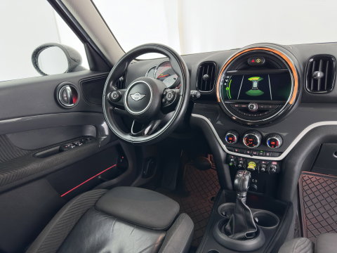 MINI Countryman 1.5 Cooper S E ALL4 (Plug-in) Aut. *LEATHER-FABRIC | FULL-LED | SPORT-SEATS | AMBIENT-LIGHT | KEYLESS | PRIVACY-GLASS | NAVI-FULLMAP | ECC | PDC | CRUISE | 18''ALU*