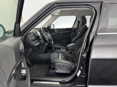 MINI Countryman 1.5 Cooper S E ALL4 (Plug-in) Aut. *LEATHER-FABRIC | FULL-LED | SPORT-SEATS | AMBIENT-LIGHT | KEYLESS | PRIVACY-GLASS | NAVI-FULLMAP | ECC | PDC | CRUISE | 18''ALU*