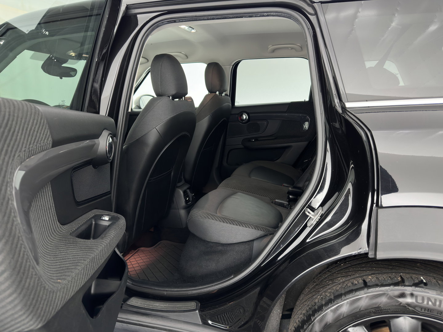 MINI Countryman 1.5 Cooper S E ALL4 (Plug-in) Aut. *LEATHER-FABRIC | FULL-LED | SPORT-SEATS | AMBIENT-LIGHT | KEYLESS | PRIVACY-GLASS | NAVI-FULLMAP | ECC | PDC | CRUISE | 18''ALU*