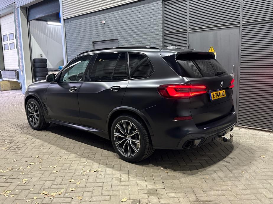BMW X5 xDrive45e High Executive | SATIN | Panoramadak | Luchtvering | Trekhaak | Camera | Head-Up