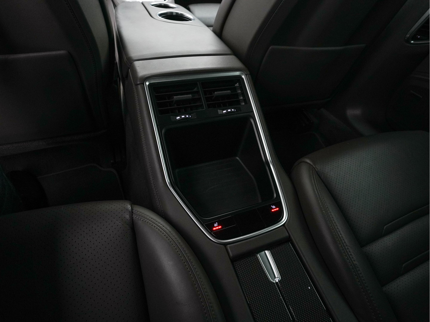 Porsche Panamera 2.9 4 E-Hybrid (Plug-in) {SoH-99%) Aut. *SPORT-CHRONO | LEATHER | BOSE-AUDIO |  FULL-LED | SOFTCLOSE | ADAPTIVE-CRUISE | BLINDSPOT | MEMORY-PACK | HEATED-SPORTSEATS | CARBON | CAMERA | DIGI-COCKPIT | PRIVACY-GLASS | 20''ALU*
