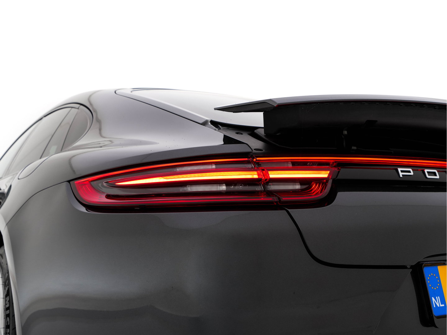 Porsche Panamera 2.9 4 E-Hybrid (Plug-in) {SoH-99%) Aut. *SPORT-CHRONO | LEATHER | BOSE-AUDIO |  FULL-LED | SOFTCLOSE | ADAPTIVE-CRUISE | BLINDSPOT | MEMORY-PACK | HEATED-SPORTSEATS | CARBON | CAMERA | DIGI-COCKPIT | PRIVACY-GLASS | 20''ALU*
