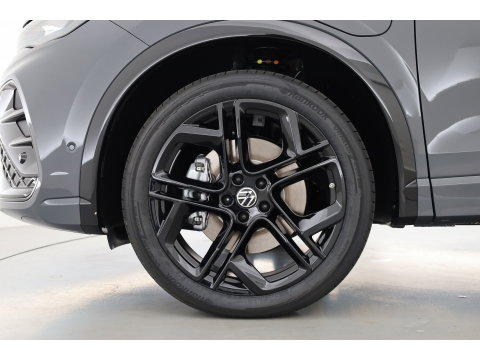 Volkswagen Tiguan 1.5 eHybrid R-Line Edition | Rijklaar! | Pano | Trekhaak | HUD | Adapt. Cruise | Keyless | IQ Light | 360cam | Dodehoek |