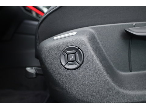 Volkswagen Tiguan 1.5 eHybrid R-Line Edition | Rijklaar! | Pano | Trekhaak | HUD | Adapt. Cruise | Keyless | IQ Light | 360cam | Dodehoek |