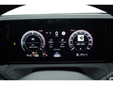 Volkswagen Tiguan 1.5 eHybrid R-Line Edition | Rijklaar! | Pano | Trekhaak | HUD | Adapt. Cruise | Keyless | IQ Light | 360cam | Dodehoek |