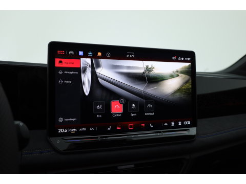 Volkswagen Tiguan 1.5 eHybrid R-Line Edition | Rijklaar! | Pano | Trekhaak | HUD | Adapt. Cruise | Keyless | IQ Light | 360cam | Dodehoek |